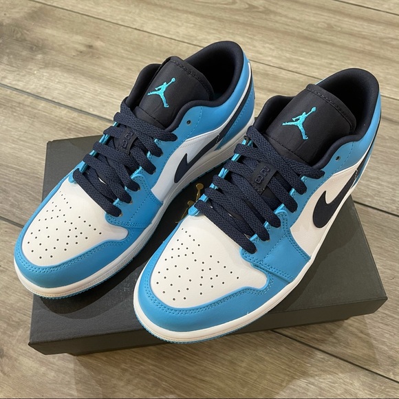 Air Jordan 1 Low UNC Men’s - Picture 9 of 9